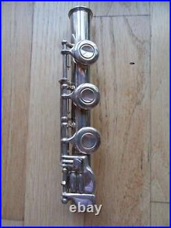 24v/yamaha 381 Flute/sterling Silver Head/needs Polishing/case