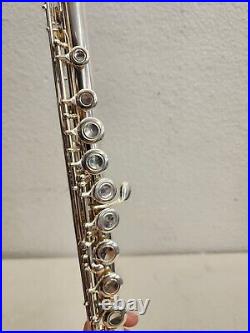 Adamson AFL-203 Flute. Pre Owned. Good Condition. Case Missing Latch