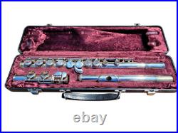 Armstrong 104 Silver C Student Flute With Original Hard Case Armstrong 104 Silver C Student Flute With Original Hard Case