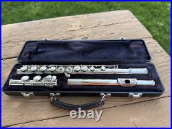 Armstrong 104n Flute Super Clean And The Pads Are In Good Shape Armstrong 104n Flute Super Clean And The Pads Are In Good Shape