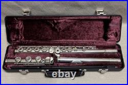 Armstrong 303 Flute Open Hole Sterling Silver Head Thin Joint, B Foot With Case VF Armstrong 303 Flute Open Hole Sterling Silver Head Thin Joint, B Foot With Case VF