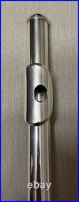 Armstrong 303 Flute Open Hole Sterling Silver Head Thin Joint, B Foot With Case VF Armstrong 303 Flute Open Hole Sterling Silver Head Thin Joint, B Foot With Case VF