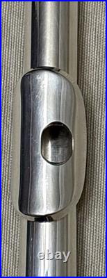 Armstrong 303 Flute Open Hole Sterling Silver Head Thin Joint, B Foot With Case VF Armstrong 303 Flute Open Hole Sterling Silver Head Thin Joint, B Foot With Case VF