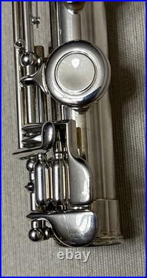 Armstrong 303 Flute Open Hole Sterling Silver Head Thin Joint, B Foot With Case VF Armstrong 303 Flute Open Hole Sterling Silver Head Thin Joint, B Foot With Case VF