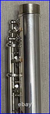 Armstrong 303 Flute Open Hole Sterling Silver Head Thin Joint, B Foot With Case VF Armstrong 303 Flute Open Hole Sterling Silver Head Thin Joint, B Foot With Case VF