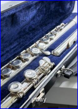 Armstrong Model 90 Solid Silver Closed hole Flute. Cleaned & Adjusted