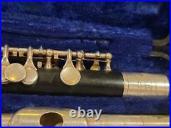 Bundy Piccolo Standard Student Style Serial # 35183 in case