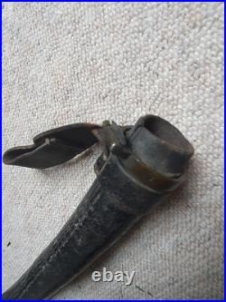 Extremely old wooden Flute / piccolo with 1 key, brown wood! In leather quiver Extremely old wooden Flute / piccolo with 1 key, brown wood! In leather quiver