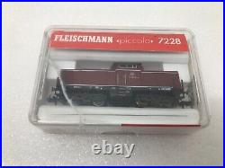 Fleischmann Piccolo N Gauge 7228 BR211 DB Diesel locomotive