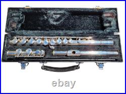 Flute Yamaha 221 Silver Flute and Cleaning Rod With Hard Case