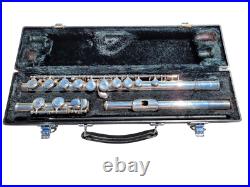 Flute Yamaha 221 Silver Flute and Cleaning Rod With Hard Case