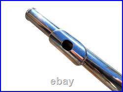 Flute Yamaha 221 Silver Plated Flute Offset G Key Cleaning Rod and Hard Case