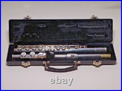 Gemeinhardt 2SP Silver Plated Beginner's Flute With Case Gemeinhardt 2SP Silver Plated Beginner's Flute With Case