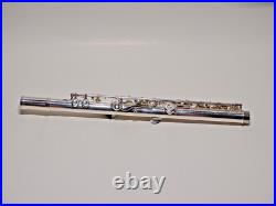 Gemeinhardt 2SP Silver Plated Beginner's Flute With Case Gemeinhardt 2SP Silver Plated Beginner's Flute With Case