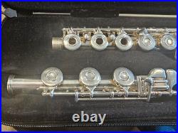 Gemeinhardt 3SB Intermediate Solid Silver Body Flute Open Hole with Hard Case Gemeinhardt 3SB Intermediate Solid Silver Body Flute Open Hole with Hard Case