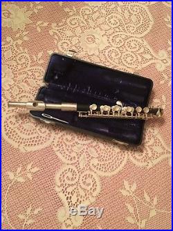Gemeinhardt 4PSH Piccolo with silver head joint