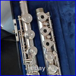 Gemeinhardt silver open hole flute 3B. With hard case & soft carry case 467759