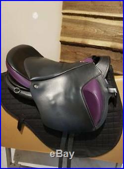 Ghost Quevis Treeless Saddle Size Piccolo