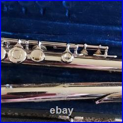 M2 Gemeinhardt Concert Flute Silver Plated Boehm Closed Hole C with Case