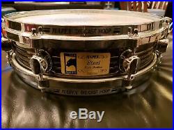 Mapex black panther piccolo snare drum withcarrying case