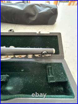 Pearl Pfp 165E piccolo flute