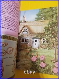 Piccolo Explorer Book Of Mysteries Vintage 1981 (Like Usbourne Supernatural)