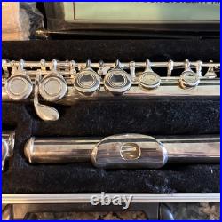 Suzuki Musique flute. Very good condition With Case In Excellent Condition Suzuki Musique flute. Very good condition With Case In Excellent Condition