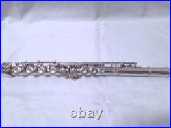 YAMAHA YFL-211 Flute made in Japan with hard case Ideal for Students #2251 YAMAHA YFL-211 Flute made in Japan with hard case Ideal for Students #2251