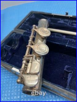 YAMAHA YFL-31 Flute with Hard Case & Cleaning Stick