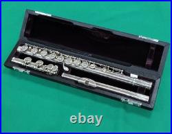 Yamaha Flute YFL-811 Professional Silver Flute InstrumentUsed