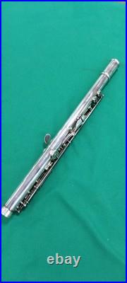 Yamaha Flute YFL-811 Professional Silver Flute InstrumentUsed