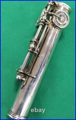 Yamaha Flute YFL-811 Professional Silver Flute InstrumentUsed