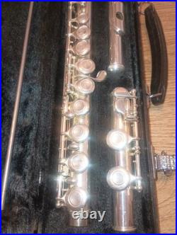 Yamaha Silver / Nickel 225SII Flute With Case