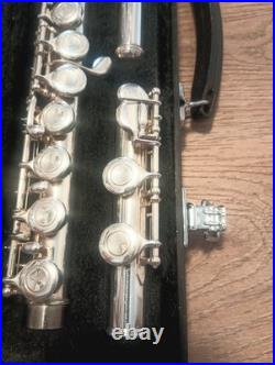 Yamaha Silver / Nickel 225SII Flute With Case