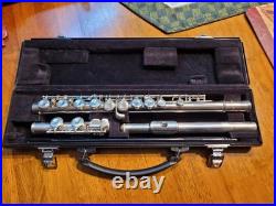 Yamaha (closed hole) Flute, Model YFL 22N-All NEW PADS-BEAUTIFUL
